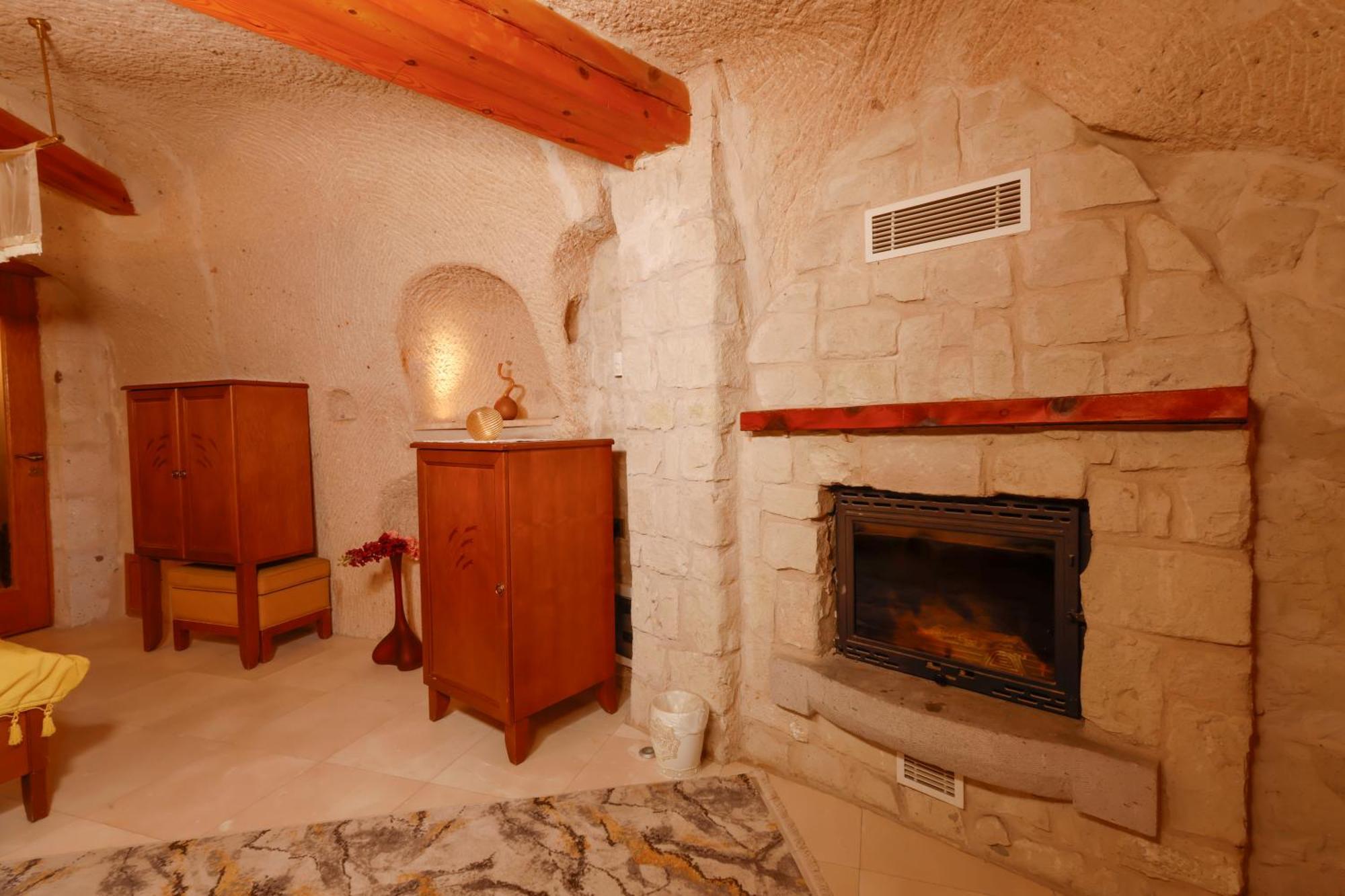 Anatelein Cave Hotel Uchisar Εξωτερικό φωτογραφία