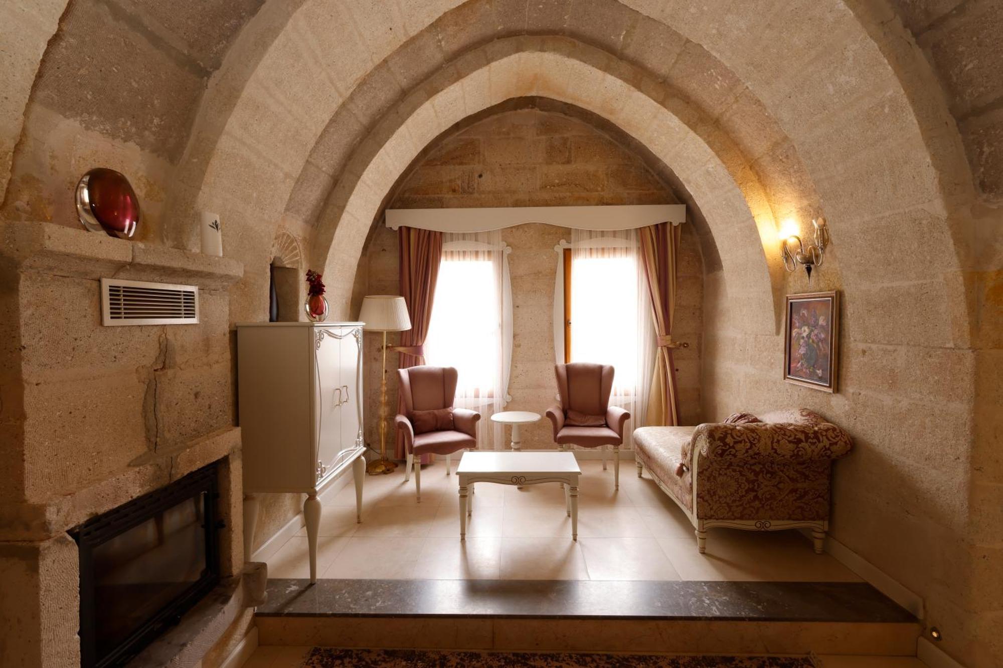 Anatelein Cave Hotel Uchisar Εξωτερικό φωτογραφία
